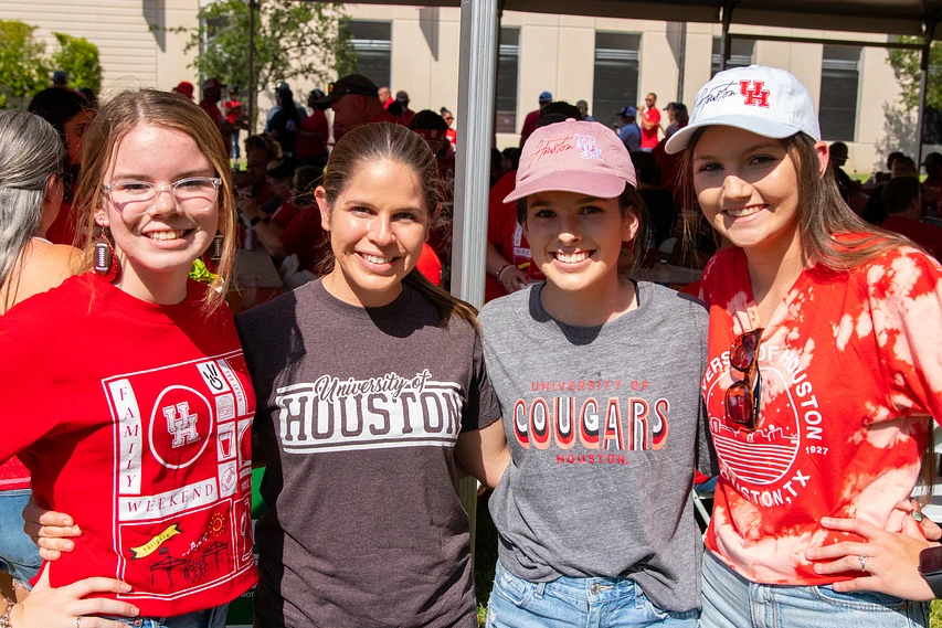 Cover image for 2023 UH Family Weekend